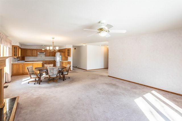 1906 Lowell Street, Granger, IA 50109