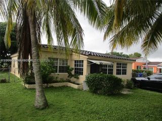 1840 NE 174th St 1, North Miami Beach, FL 33162