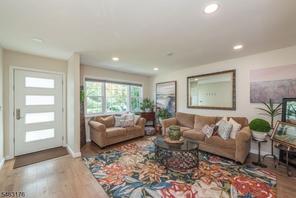 32 Bowfell Ct, Wayne Twp., NJ 07470 — photo 3