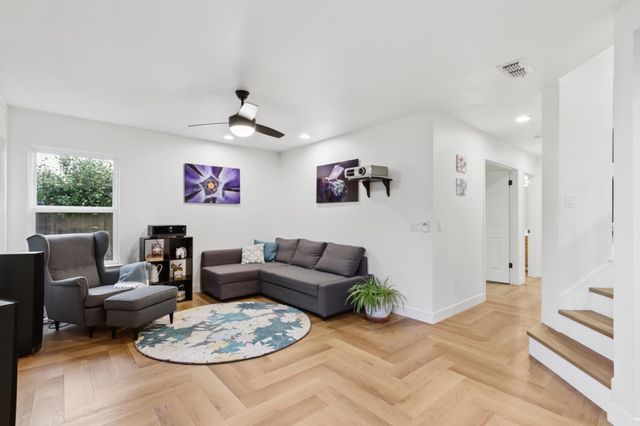 1303 Caceres Ct, Davis, CA 95618