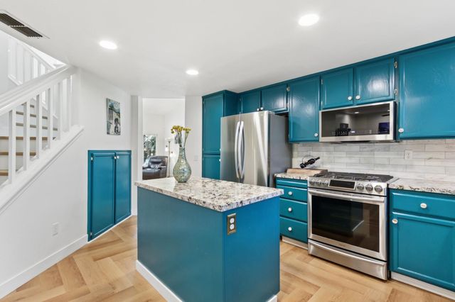 1303 Caceres Ct, Davis, CA 95618