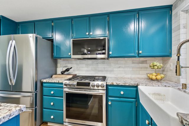 1303 Caceres Ct, Davis, CA 95618