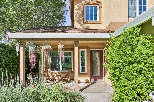 1303 Caceres Ct, Davis, CA 95618