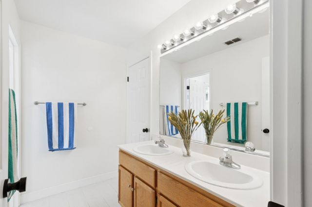 1303 Caceres Ct, Davis, CA 95618