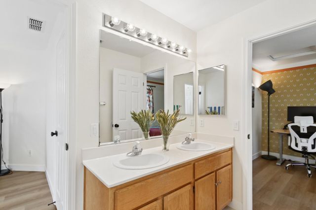 1303 Caceres Ct, Davis, CA 95618