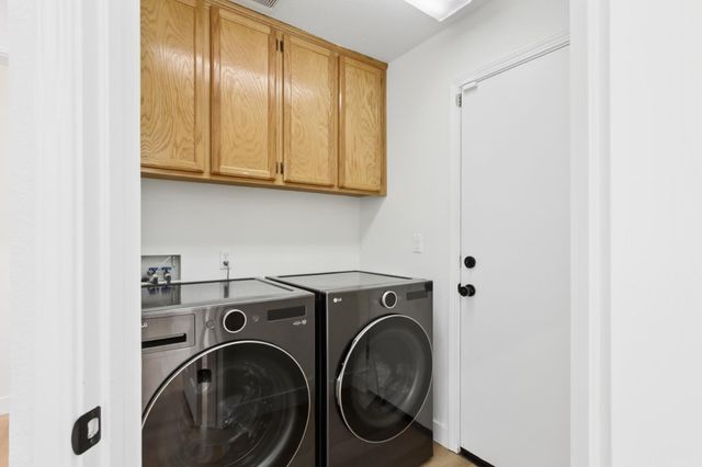 1303 Caceres Ct, Davis, CA 95618