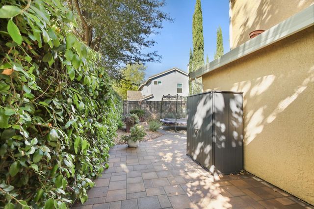 1303 Caceres Ct, Davis, CA 95618