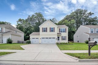 215 Mannaseh Drive W, Granville, OH 43023