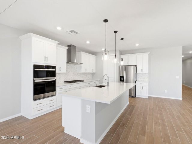 7853 W BRYCE Lane, Glendale, AZ 85303