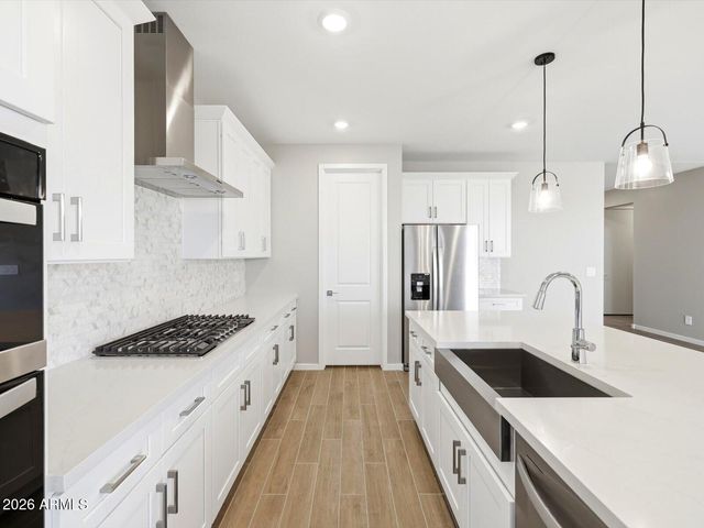 7853 W BRYCE Lane, Glendale, AZ 85303