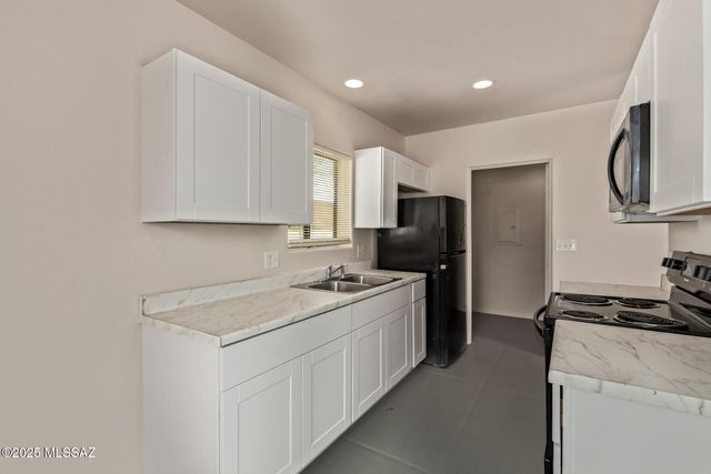 1025 E 24th Street, Tucson, AZ 85713