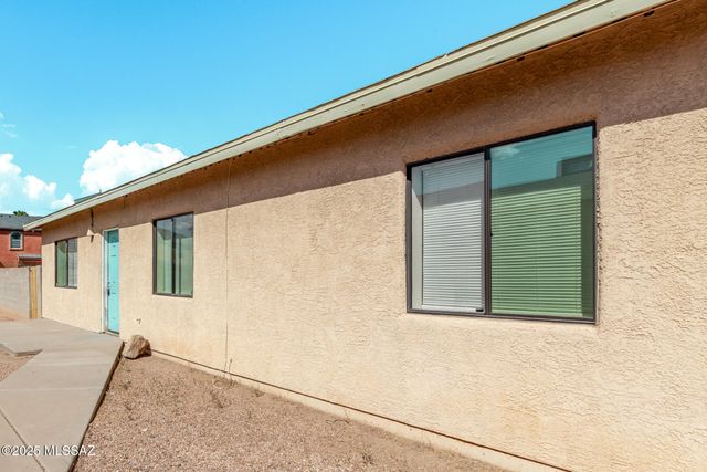 1025 E 24th Street, Tucson, AZ 85713