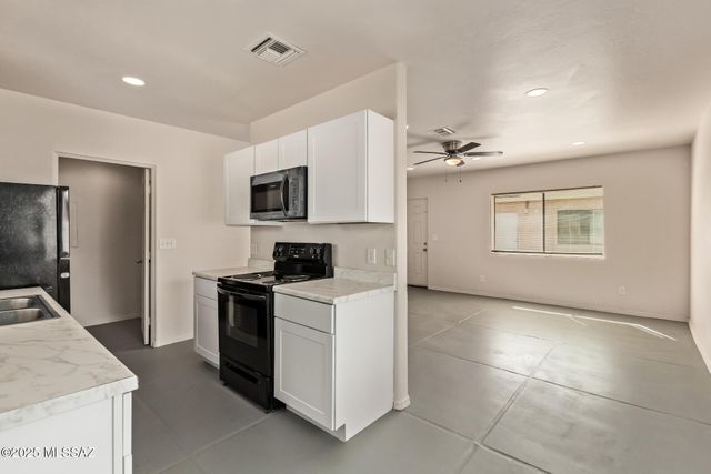 1025 E 24th Street, Tucson, AZ 85713
