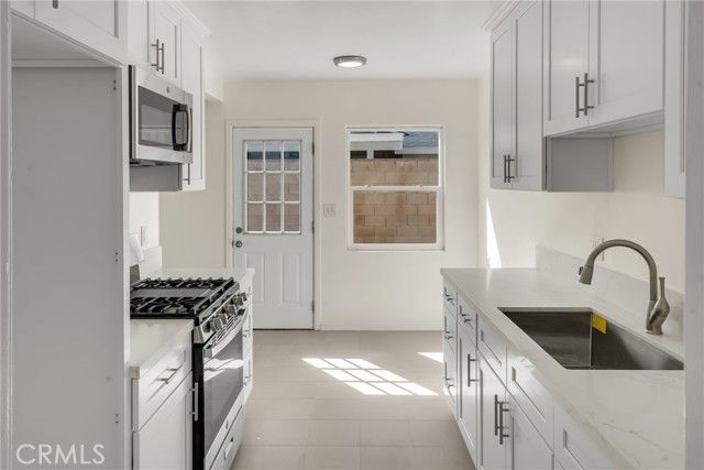 10202 Mina Avenue, Whittier, CA 90605