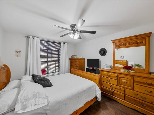 2505 Wedglea Drive 126, Dallas, TX 75211