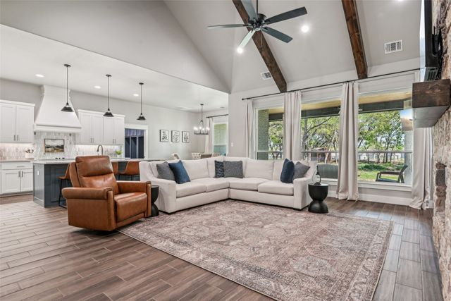 127 Clayton Crossing, Springtown, TX 76082