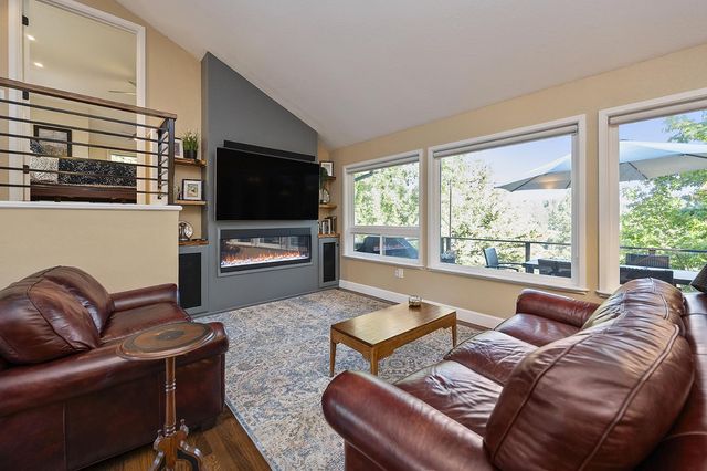 198 Sweetwater Dr, Murphys, CA 95247