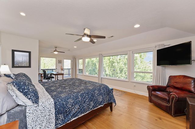 198 Sweetwater Dr, Murphys, CA 95247