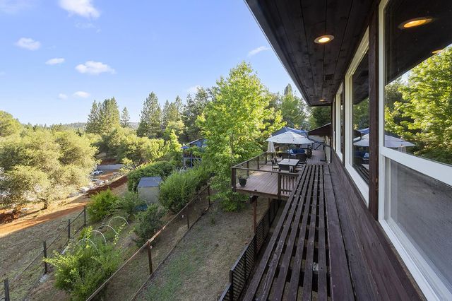 198 Sweetwater Dr, Murphys, CA 95247