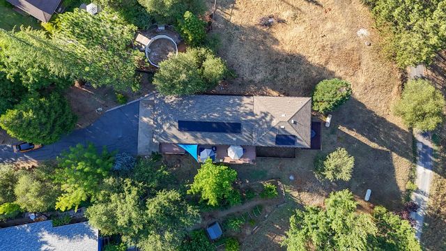 198 Sweetwater Dr, Murphys, CA 95247