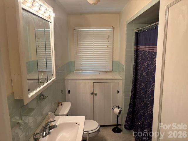 104 Turley Falls Road, Hendersonville, NC 28739
