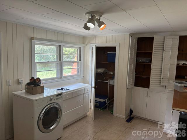 104 Turley Falls Road, Hendersonville, NC 28739