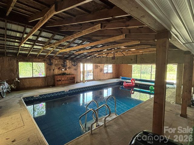 104 Turley Falls Road, Hendersonville, NC 28739
