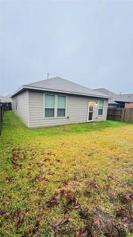 10473 Pineland Drive, Conroe, TX 77378