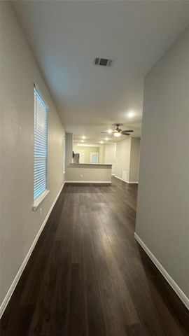 10473 Pineland Drive, Conroe, TX 77378