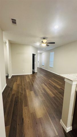 10473 Pineland Drive, Conroe, TX 77378