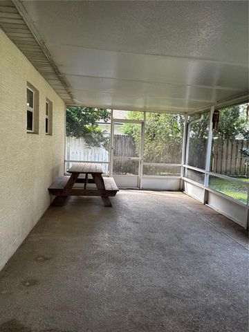 8 BOTANY LANE, Palm Coast, FL 32137