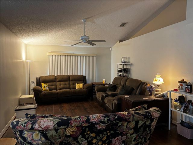 8 BOTANY LANE, Palm Coast, FL 32137