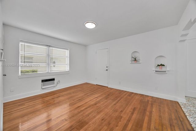 27 Phoenetia Ave 3, Coral Gables, FL 33134