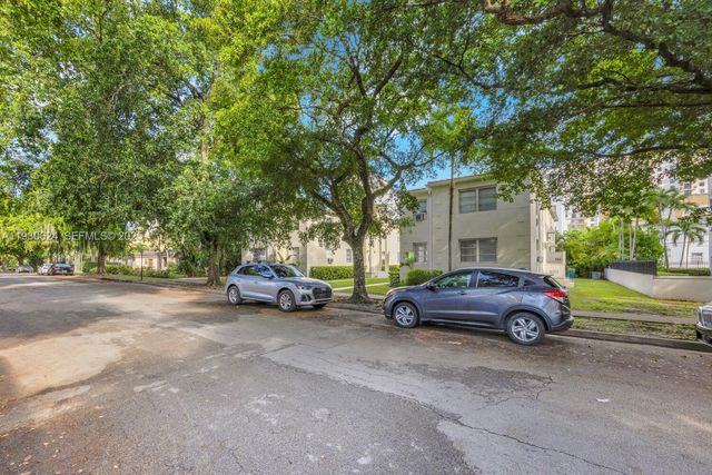 27 Phoenetia Ave 3, Coral Gables, FL 33134