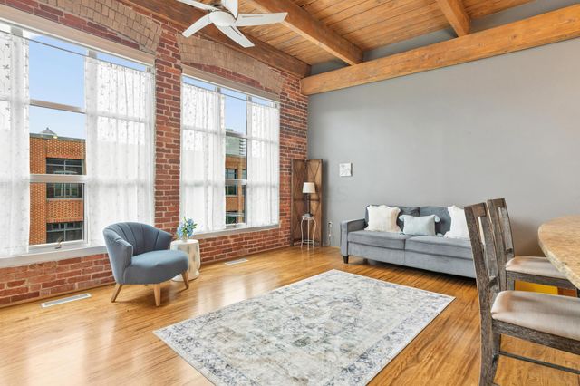 448 W Nationwide Boulevard, 404, Columbus, OH 43215