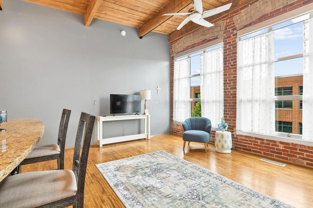 448 W Nationwide Boulevard, 404, Columbus, OH 43215