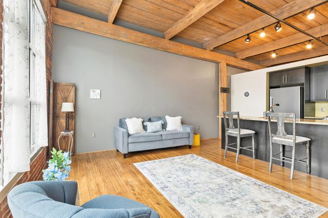 448 W Nationwide Boulevard, 404, Columbus, OH 43215