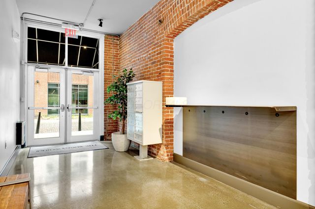 448 W Nationwide Boulevard, 404, Columbus, OH 43215
