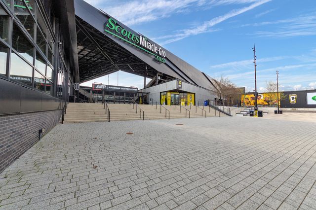 448 W Nationwide Boulevard, 404, Columbus, OH 43215