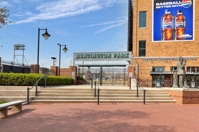 448 W Nationwide Boulevard, 404, Columbus, OH 43215