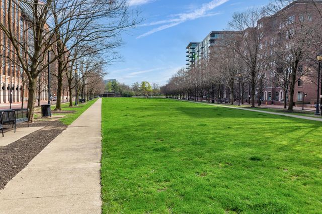 448 W Nationwide Boulevard, 404, Columbus, OH 43215