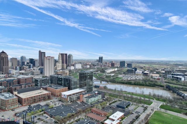 448 W Nationwide Boulevard, 404, Columbus, OH 43215