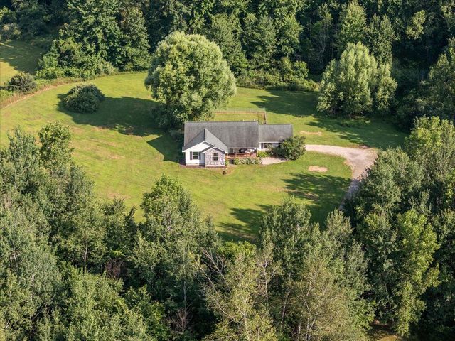 11265 W Coon Lake Road, Webberville, MI 48892