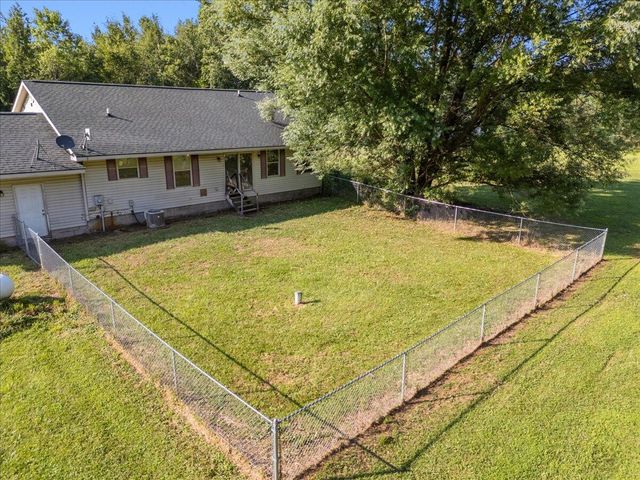 11265 W Coon Lake Road, Webberville, MI 48892