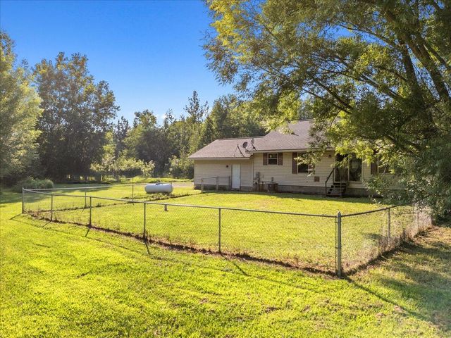 11265 W Coon Lake Road, Webberville, MI 48892
