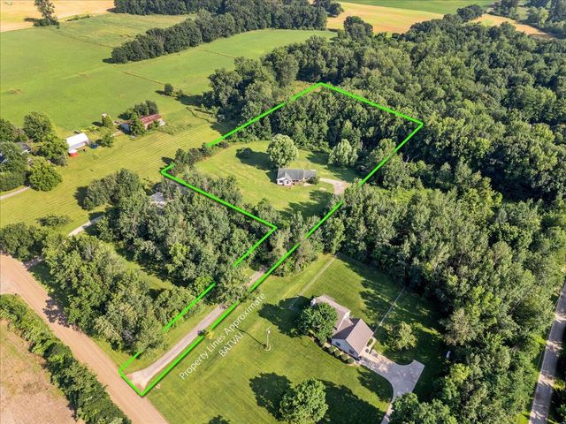 11265 W Coon Lake Road, Webberville, MI 48892