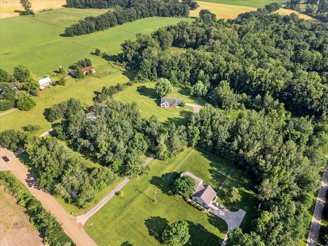 11265 W Coon Lake Road, Webberville, MI 48892