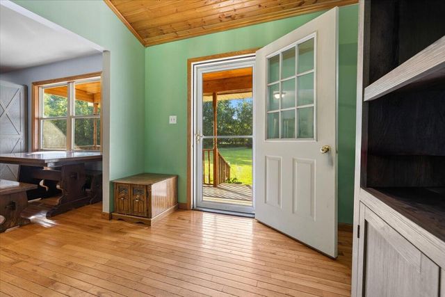 11265 W Coon Lake Road, Webberville, MI 48892