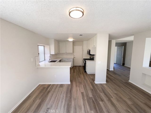 1947 Neptune Drive, Perris, CA 92571