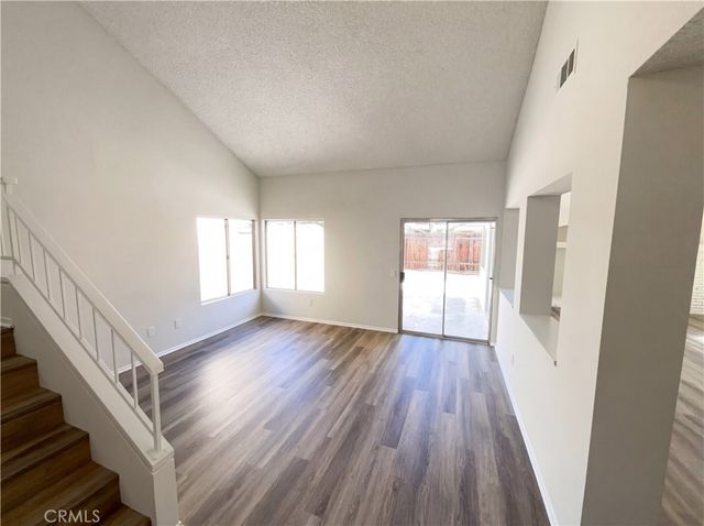 1947 Neptune Drive, Perris, CA 92571